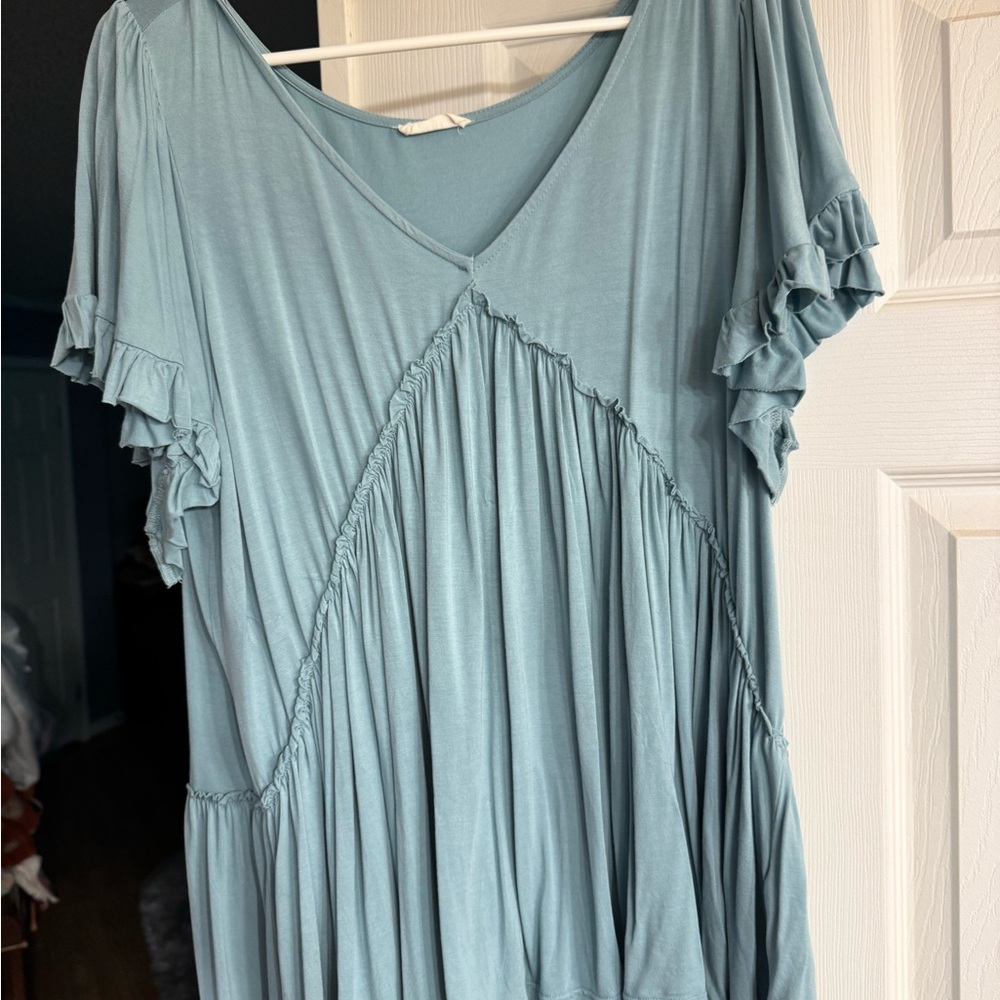 Green Empire Waist Flutter Sleeve Top